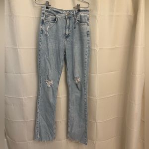 Zara NWT size 6 slim flare jeans with a split at the bottom